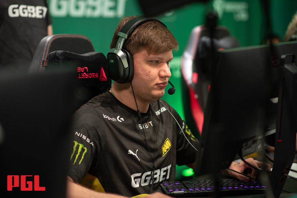 s1mple, Xyp9x, Sobol, ohnePixel i inni. Oficjalnie zarejestrowane składy uczestników RMR-a ze zmiennikami i trenerami